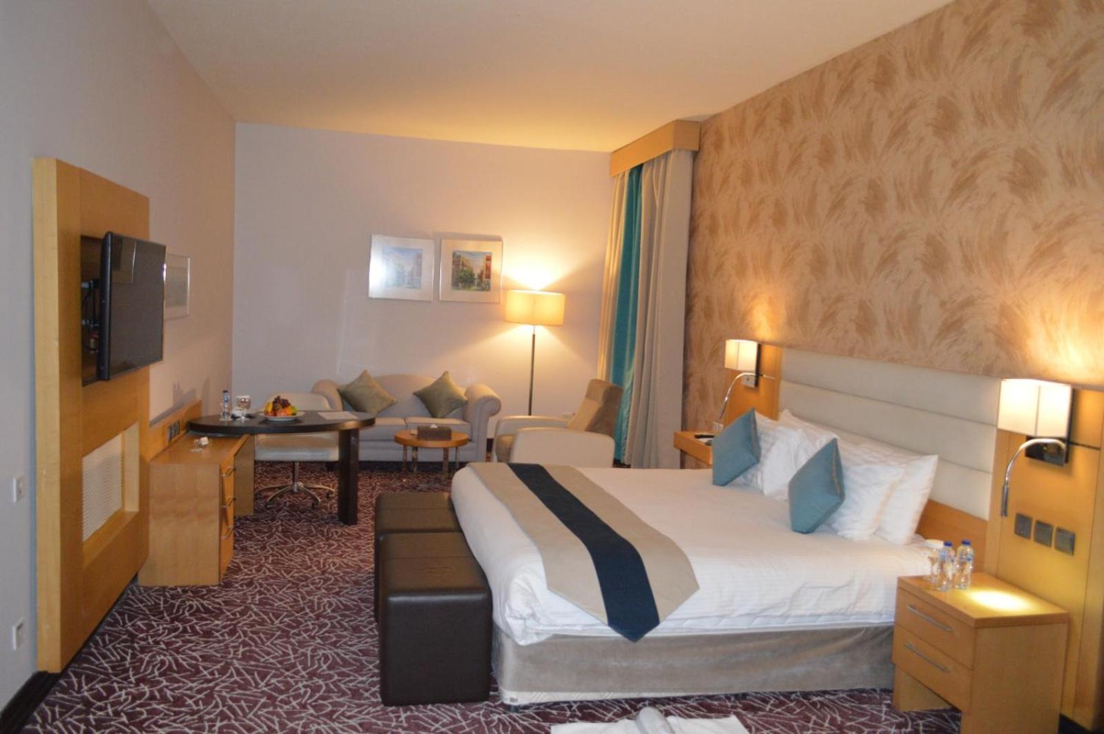 Golden Tulip Hail Экстерьер фото
